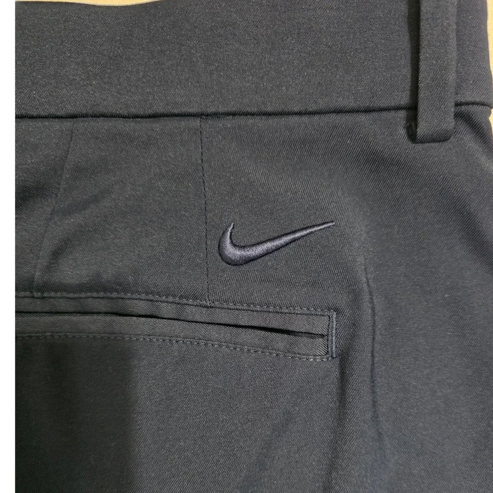 Nike Golf Shorts Mens 42/10 Navy Blue Dri-FIT Flat Front Performance Comfortable